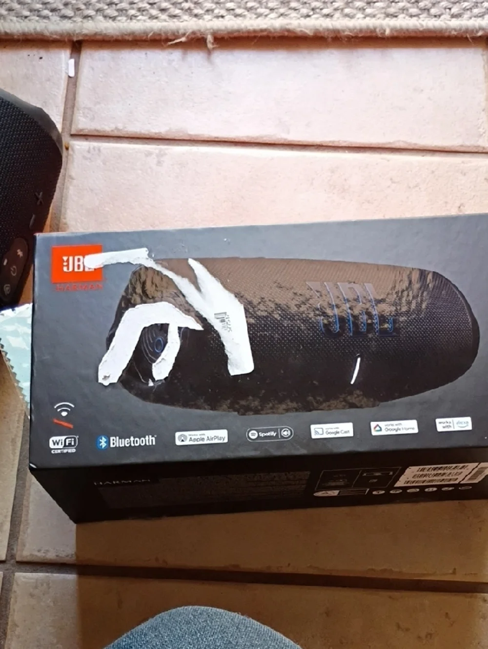 JBL Black Portable Bluetooth Speaker with Built-in Controls - Picture 3 of 4